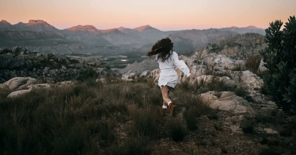 découvrez la magie du voyage spontané ! évadez-vous à l'improviste vers de nouvelles destinations, vivez des aventures inoubliables et laissez-vous surprendre par des expériences uniques. osez l'aventure sans plan, explorez le monde à votre rythme et créez des souvenirs mémorables à chaque étape de votre voyage.